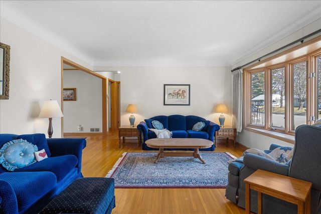 2755 Huron Street, Roseville, MN 55113