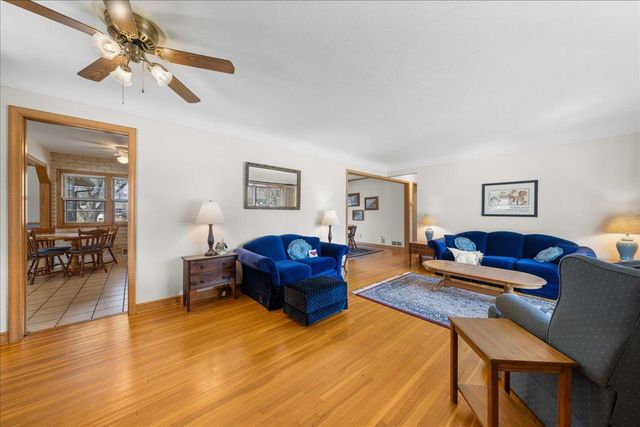 2755 Huron Street, Roseville, MN 55113