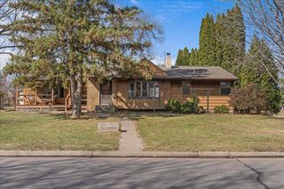 2755 Huron Street, Roseville, MN 55113