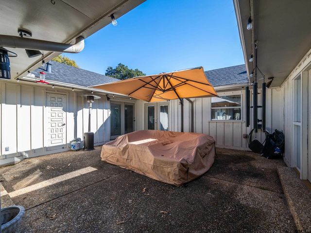 8212 Cambridge Rd, Tyler, TX 75703