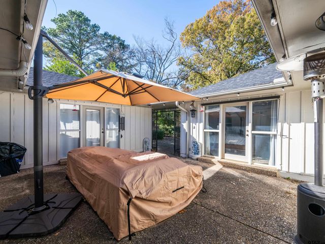 8212 Cambridge Rd, Tyler, TX 75703