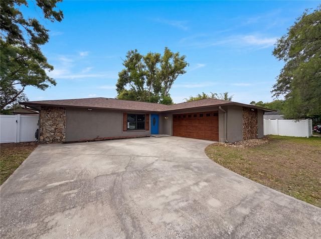 17621 MEADOWBRIDGE DRIVE, Lutz, FL 33549