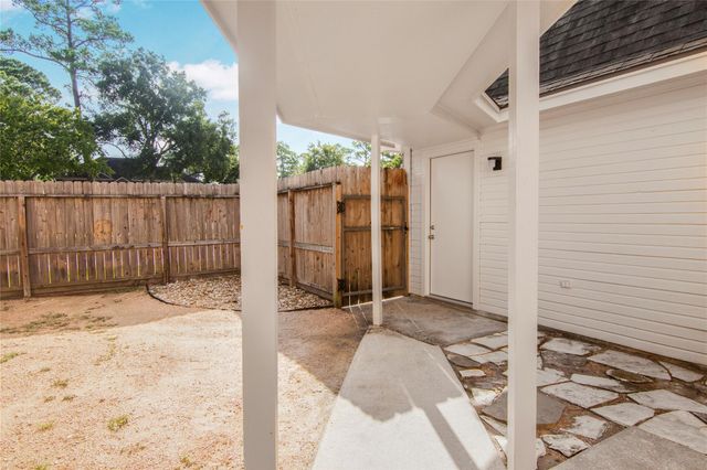 12503 Oakcroft Drive, Houston, TX 77070