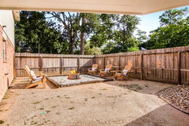 12503 Oakcroft Drive, Houston, TX 77070
