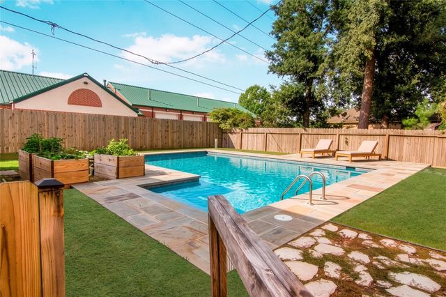 12503 Oakcroft Drive, Houston, TX 77070