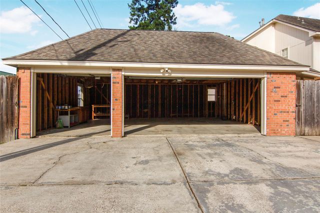 12503 Oakcroft Drive, Houston, TX 77070