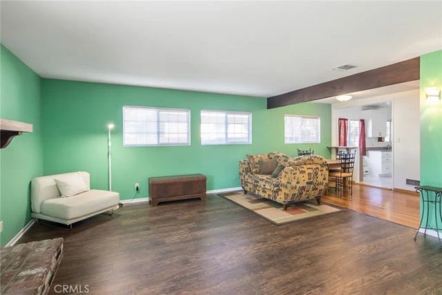 8009 Aldea, Lake Balboa, CA 91406