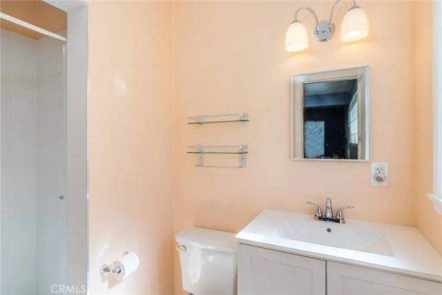 8009 Aldea, Lake Balboa, CA 91406