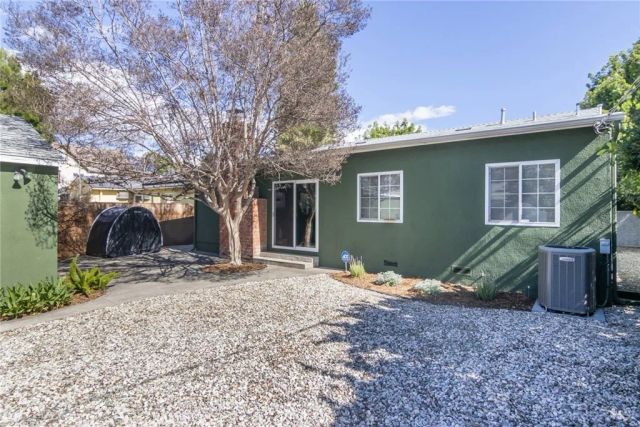 8009 Aldea, Lake Balboa, CA 91406