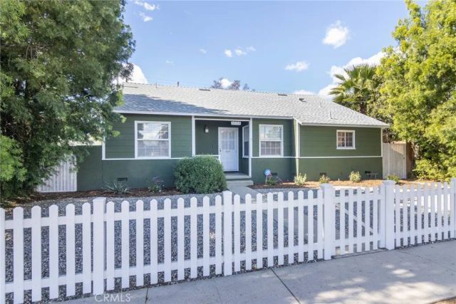 8009 Aldea, Lake Balboa, CA 91406