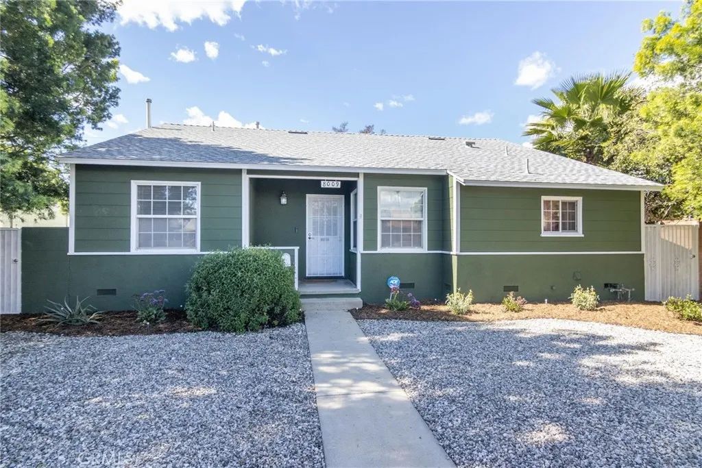 8009 Aldea, Lake Balboa, CA 91406