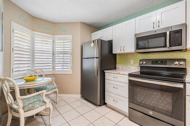 52 BRIGTON COURT, Safety Harbor, FL 34695