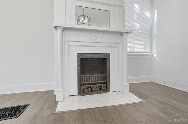 3475 Woodburn Avenue, Cincinnati, OH 45207