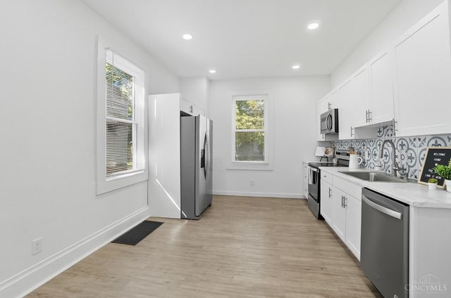 3475 Woodburn Avenue, Cincinnati, OH 45207