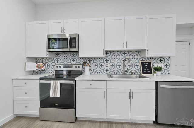 3475 Woodburn Avenue, Cincinnati, OH 45207