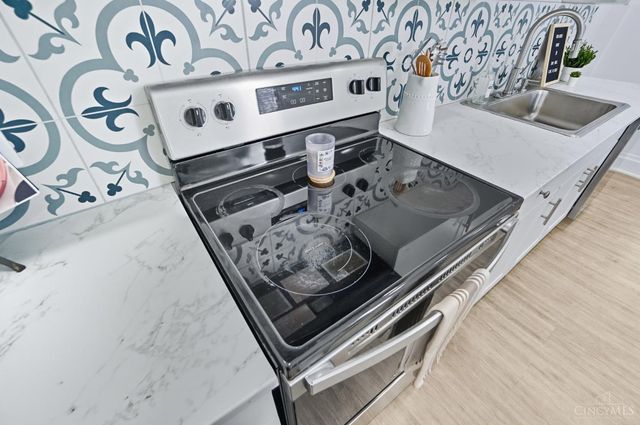 3475 Woodburn Avenue, Cincinnati, OH 45207