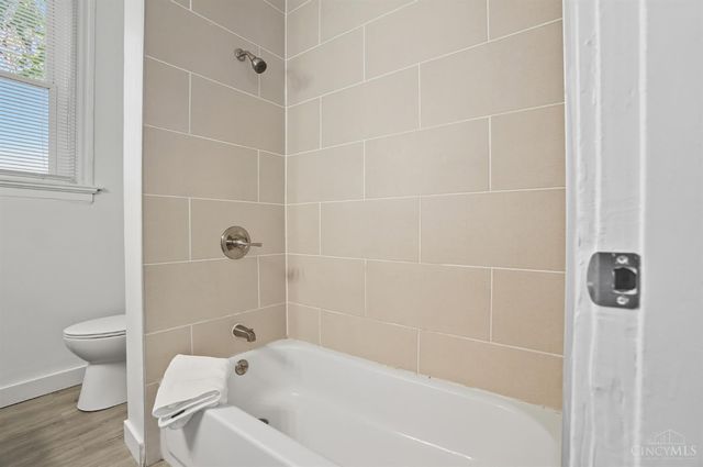 3475 Woodburn Avenue, Cincinnati, OH 45207