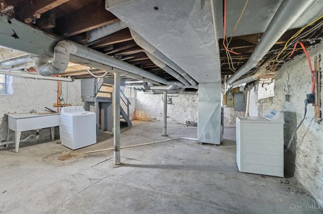 3475 Woodburn Avenue, Cincinnati, OH 45207