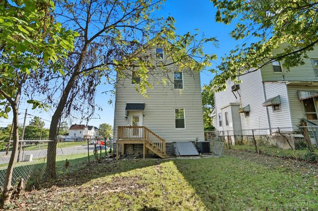 3475 Woodburn Avenue, Cincinnati, OH 45207