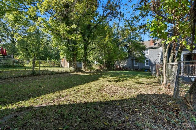 3475 Woodburn Avenue, Cincinnati, OH 45207