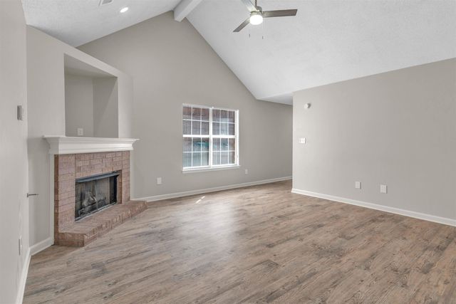 6676 WHITTEN PINE DR, Memphis, TN 38134