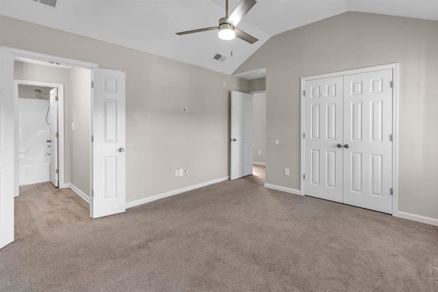 6676 WHITTEN PINE DR, Memphis, TN 38134