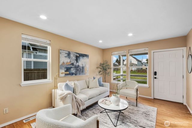 2309 Martin Luther King Jr Way, Tacoma, WA 98405