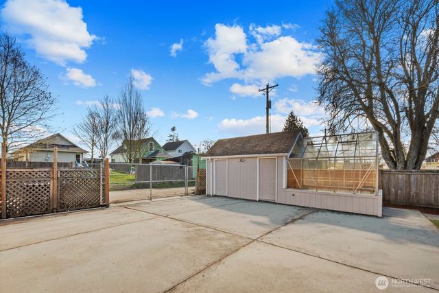 2309 Martin Luther King Jr Way, Tacoma, WA 98405