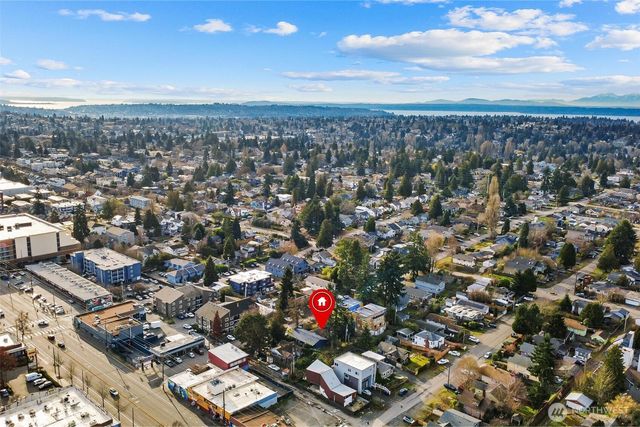 934 N 101st Street, Seattle, WA 98133