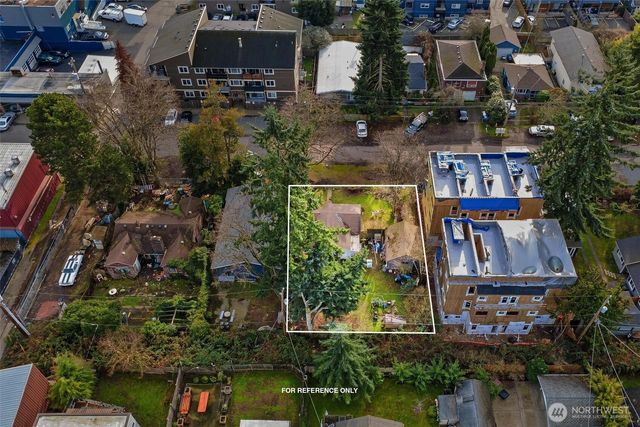 934 N 101st Street, Seattle, WA 98133