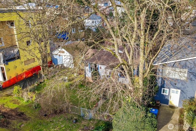 934 N 101st Street, Seattle, WA 98133