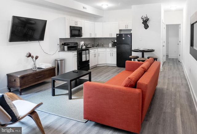 5040 MARKET ST, Philadelphia, PA 19139