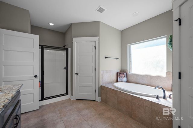 10054 Landsdown Drive, Daphne, AL 36526