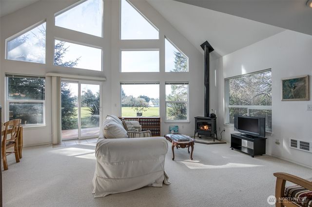 169 Octopus Avenue NE, Ocean Shores, WA 98569