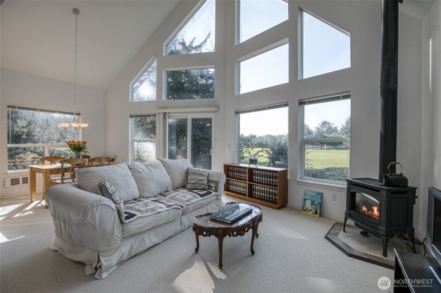 169 Octopus Avenue NE, Ocean Shores, WA 98569