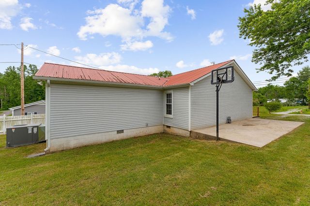 310 W End Ave, Mcminnville, TN 37110