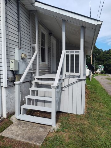 310 W End Ave, Mcminnville, TN 37110