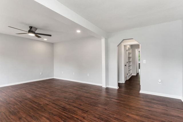 310 W End Ave, Mcminnville, TN 37110