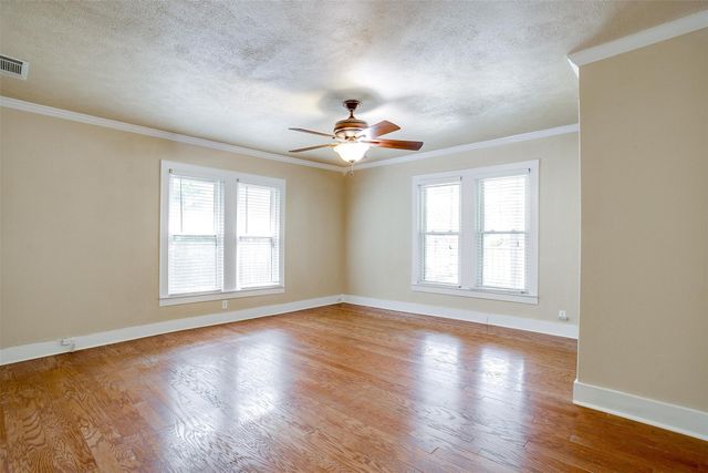 3754 W 5th Street, Fort Worth, TX 76107