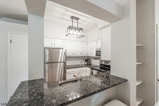 3 Wescott Road, Bedminster Twp., NJ 07921