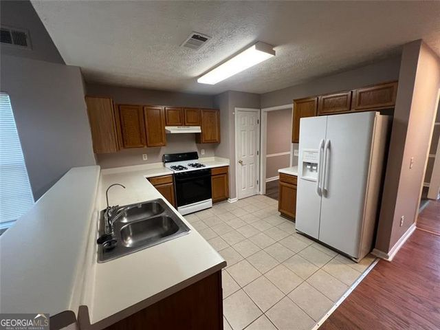 815 AHEARN Court, Suwanee, GA 30024