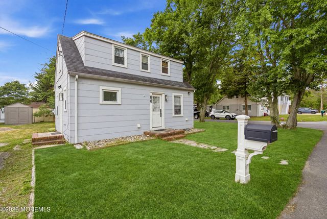 60 Illinois Avenue, Waretown, NJ 08758