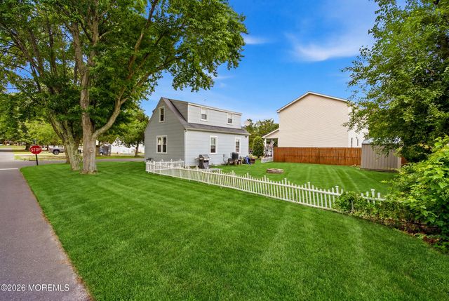 60 Illinois Avenue, Waretown, NJ 08758