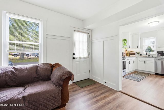 60 Illinois Avenue, Waretown, NJ 08758
