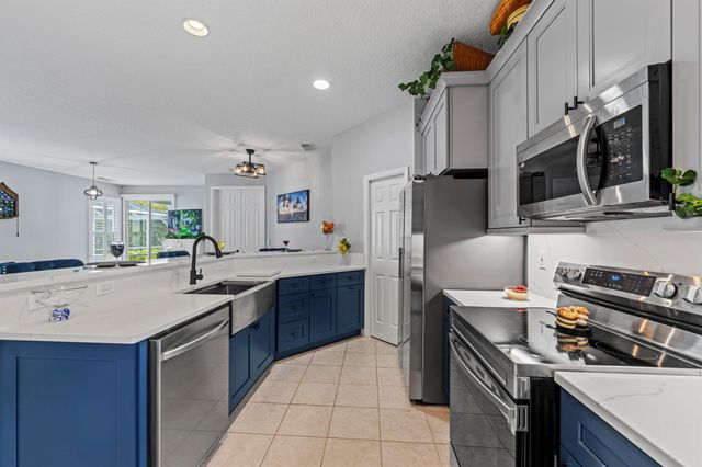 506 SW Treasure Cove, Port St Lucie, FL 34986