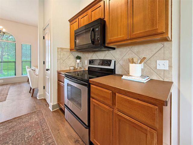 10102 Twin Lake LOOP, Dripping Springs, TX 78620