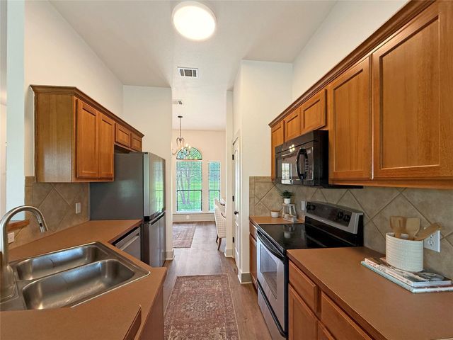 10102 Twin Lake LOOP, Dripping Springs, TX 78620