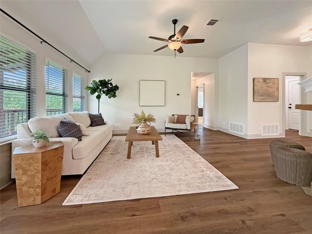 10102 Twin Lake LOOP, Dripping Springs, TX 78620