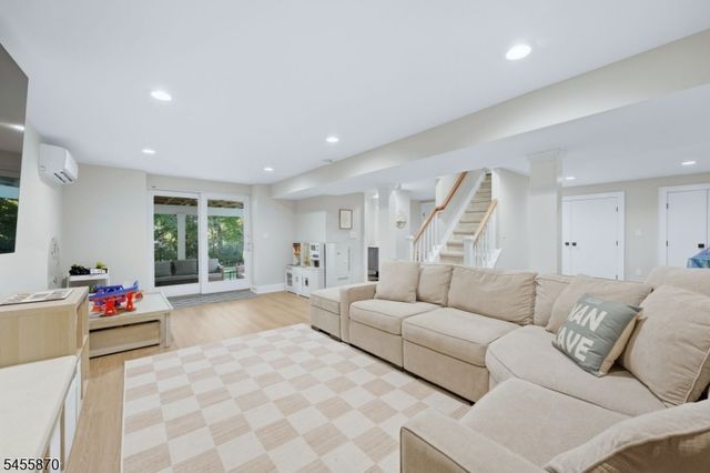11 Tallwood Ct, Parsippany-troy Hills Twp., NJ 07950