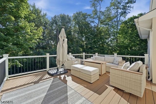11 Tallwood Ct, Parsippany-troy Hills Twp., NJ 07950